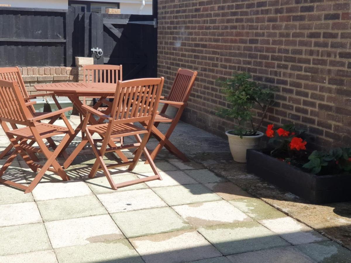 Вилла Four Seasons By The Sea Peacehaven Экстерьер фото