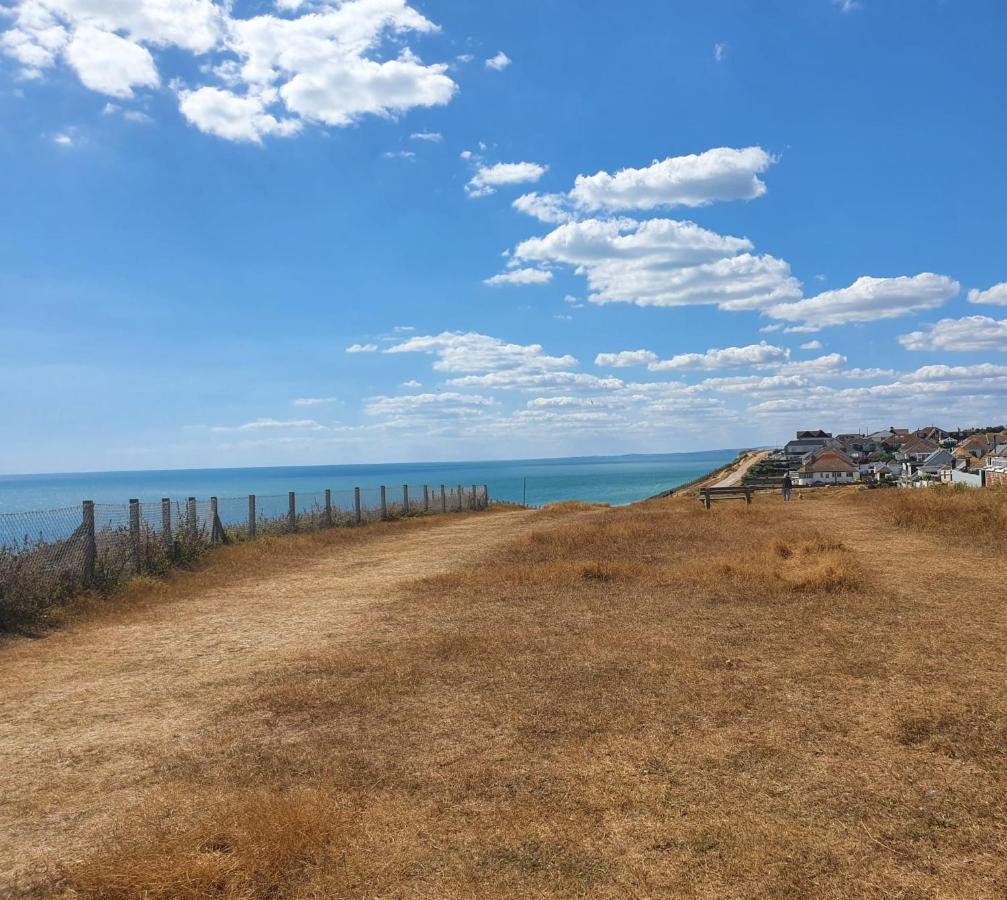 Вилла Four Seasons By The Sea Peacehaven Экстерьер фото